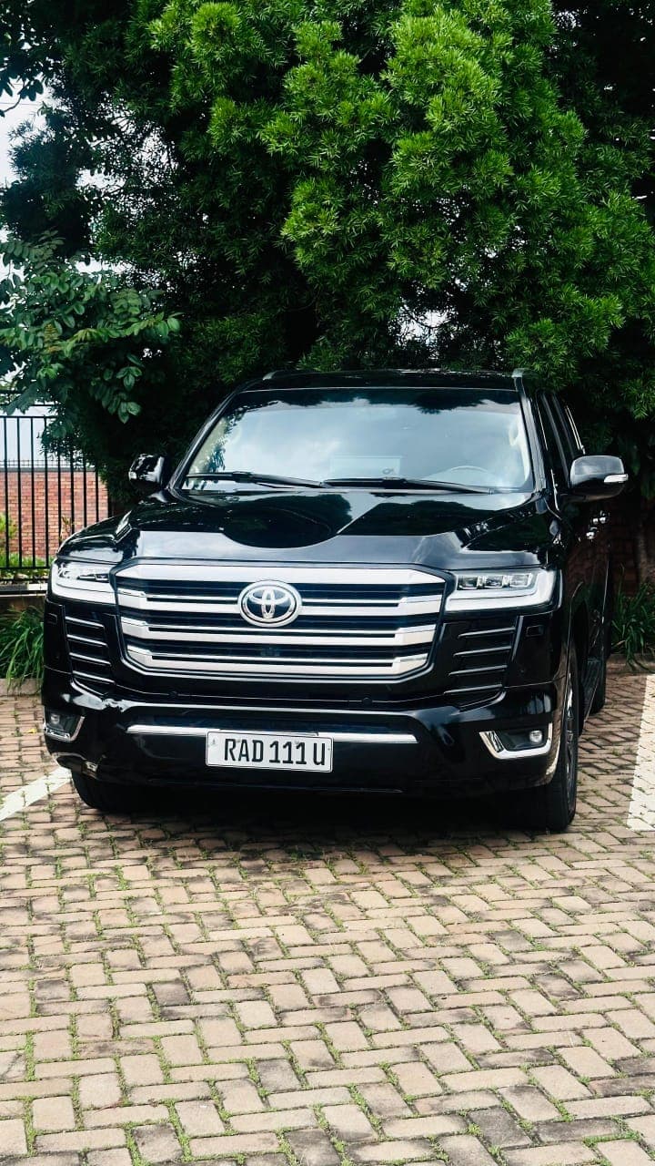 Toyota V8